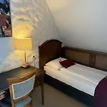 Burghotel Отель