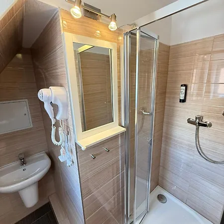 Burghotel Отель