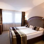 Burghotel Hotel 3*