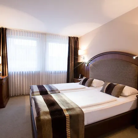 Hotell Burghotel 3*