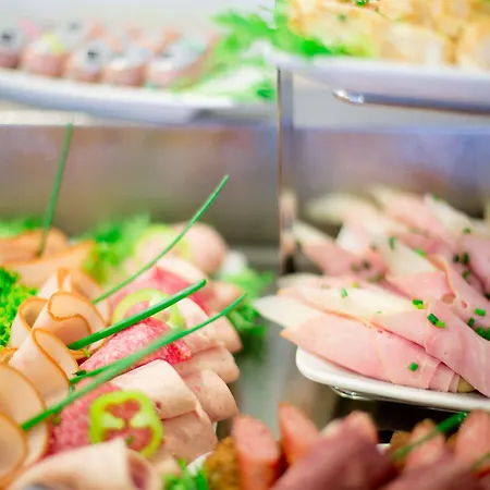 Отель Burghotel 3*