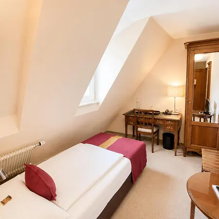 Burghotel Hotel 3*