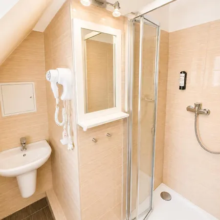 Отель Burghotel