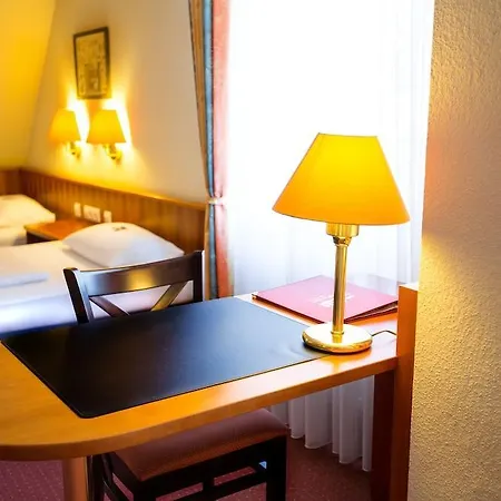 Burghotel Hotell 3*