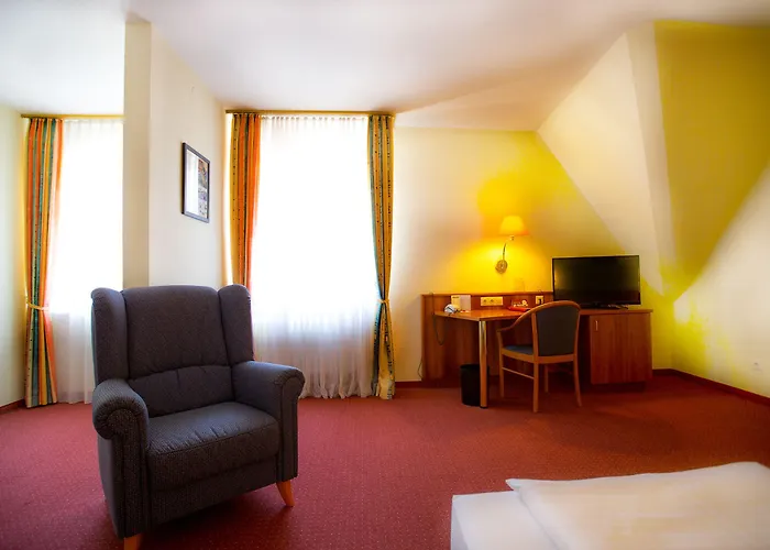 Burghotel מלון 3*