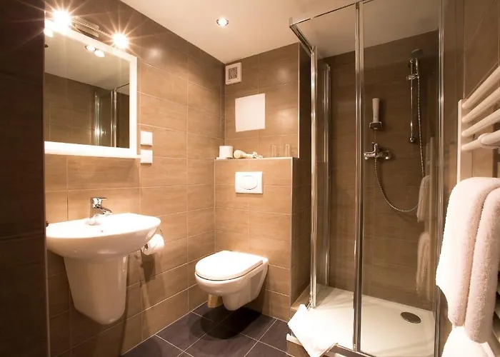 Burghotel מלון